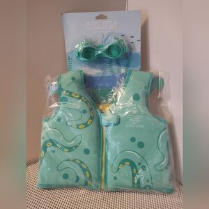 Float Vest and goggles set Age 2-3 Oscar the Octopus NWT Max weight 40lbs